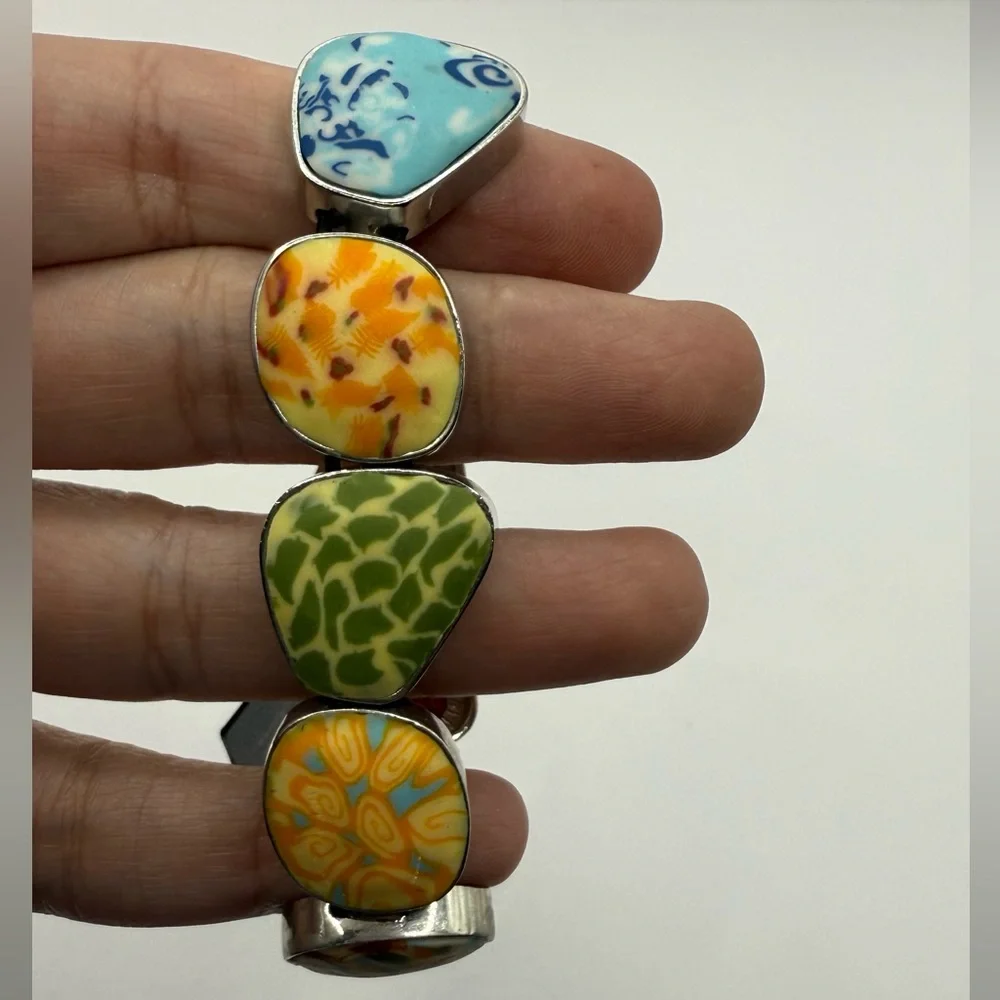 Viva Beads Stretch Bracelet | Colorful Clay Inlay Cracker Barrel